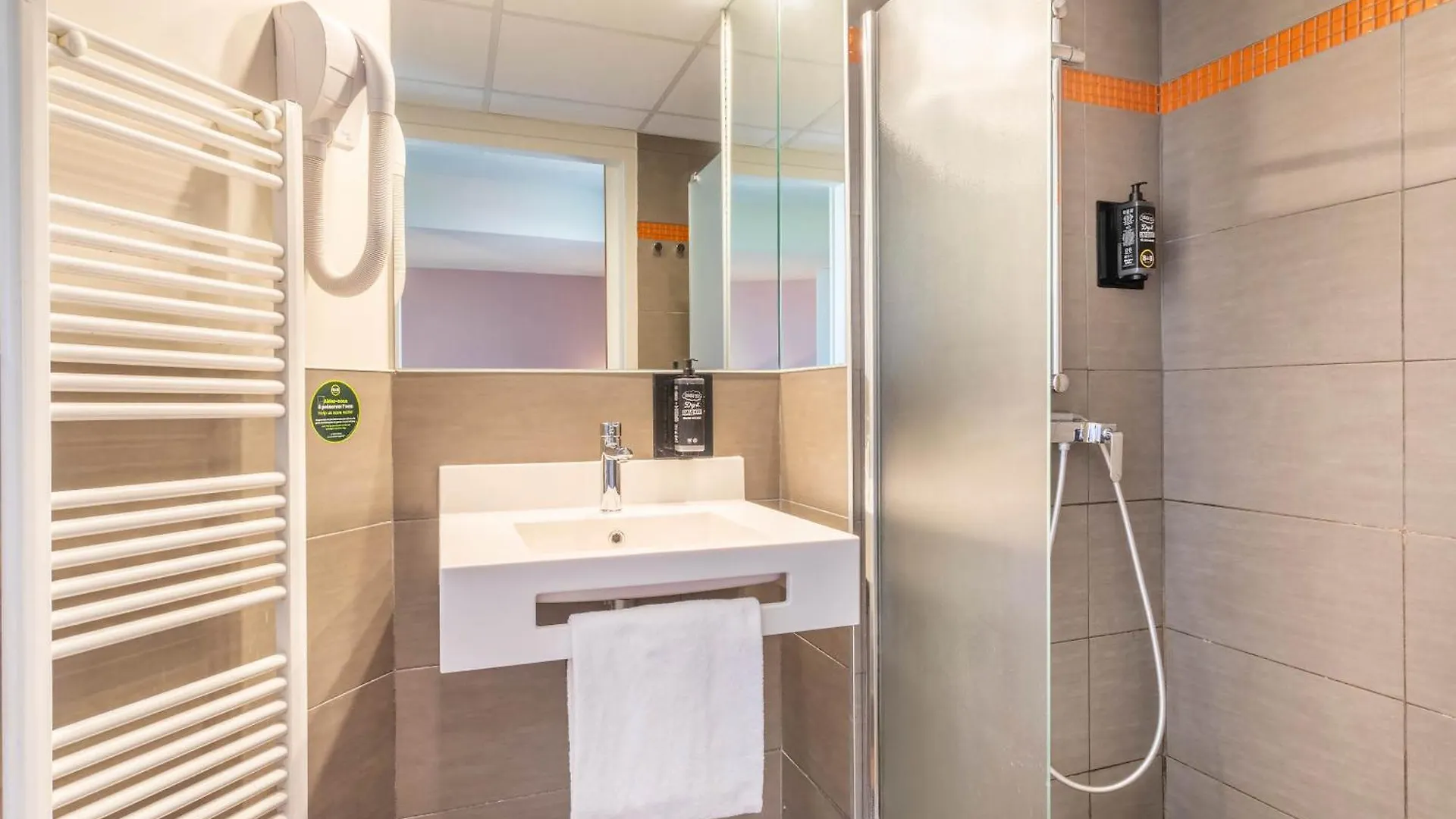 **  B&B Hotel Marseille Centre La Timone Franciaország