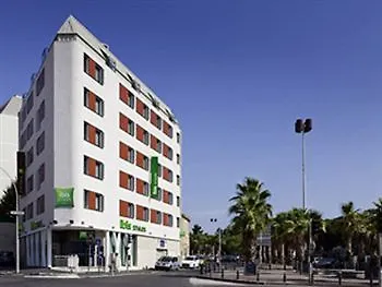 B&B HOTEL Marseille Centre La Timone