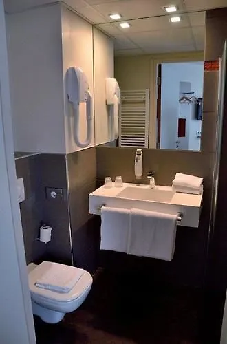 B&B HOTEL Marseille Centre La Timone
